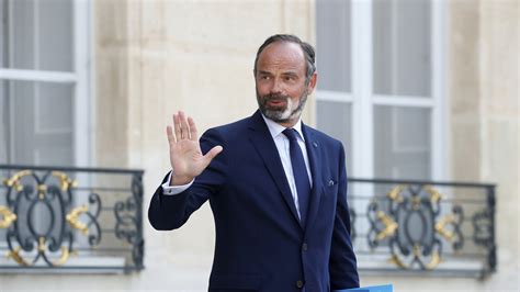french prime minister resigns